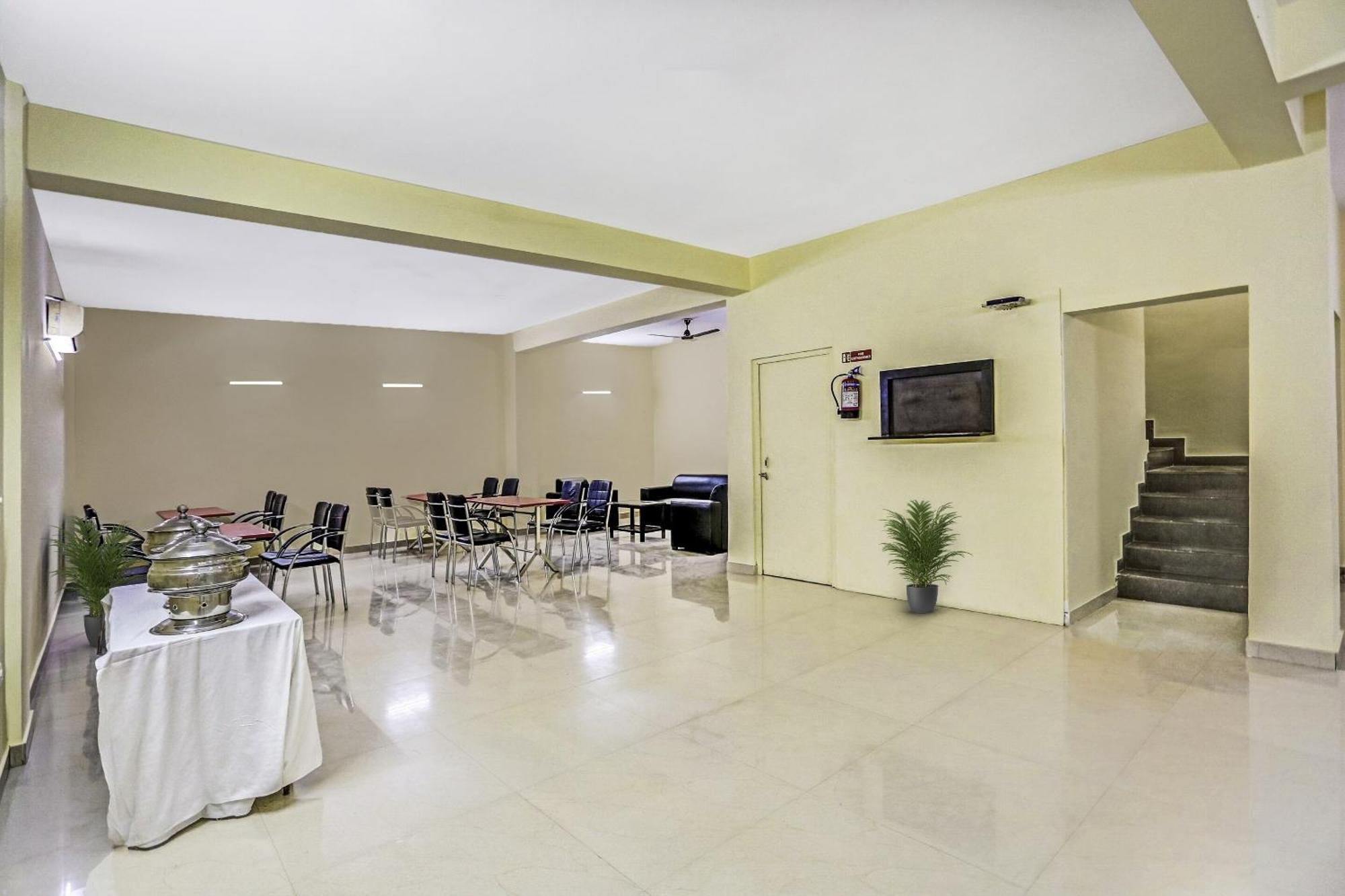 Townhouse Rumaisa Indirapuram Exterior foto